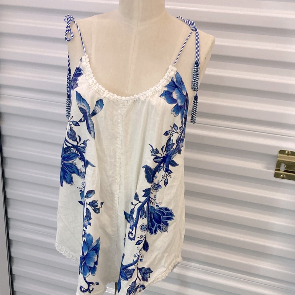 Anthropologie White and Blue Floral Tank Top - Picture 4 of 10